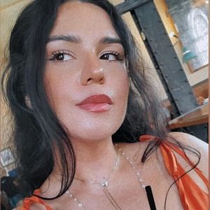 Meet your Posher, Deisy